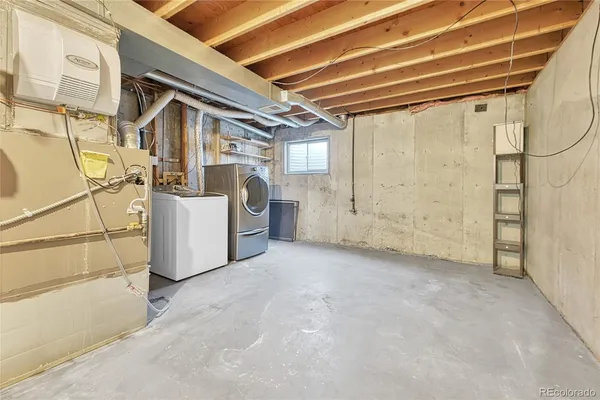 a view of a storage & utility room