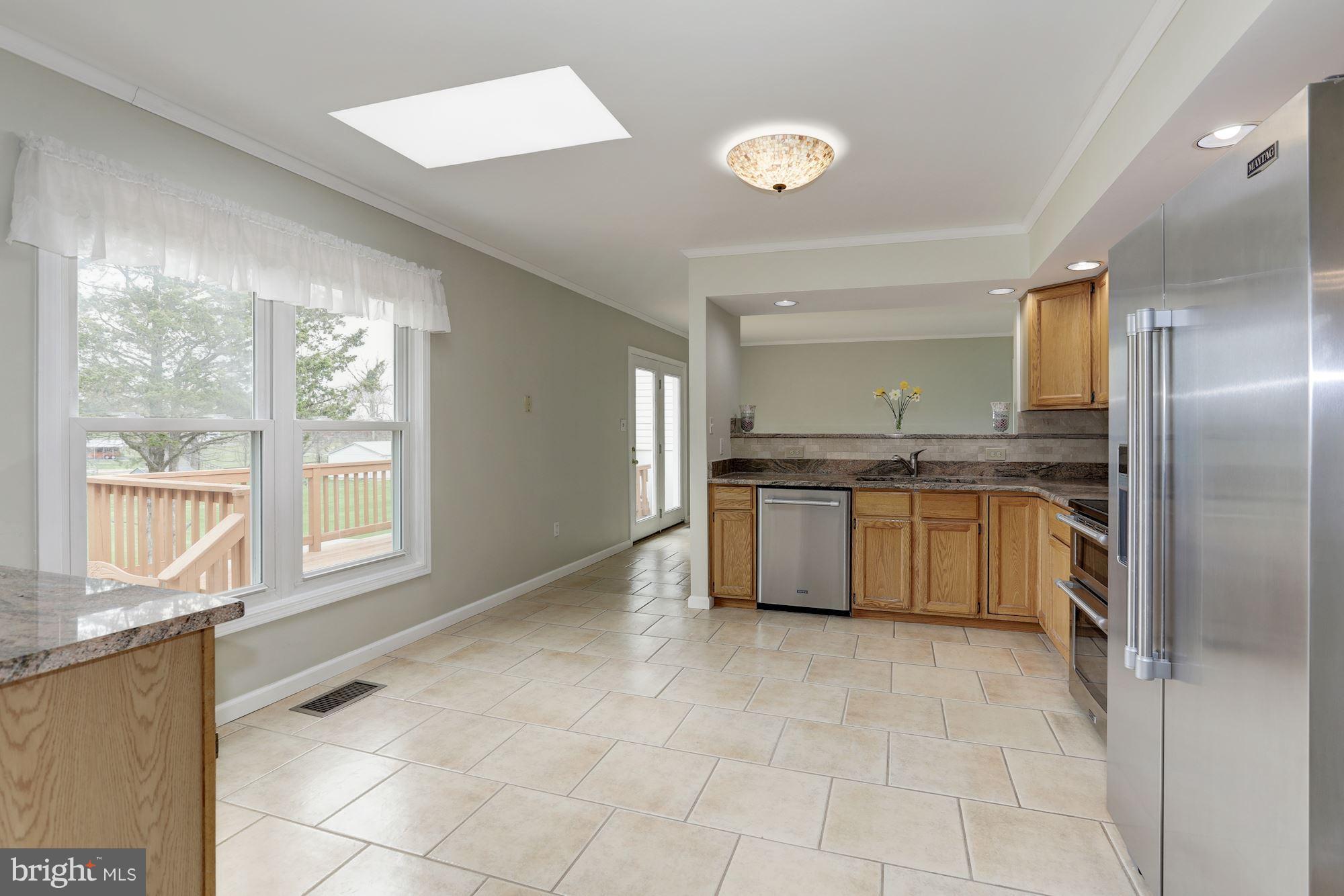 3504 Cedars Stable Road Davidsonville, MD 21035 - Photo 8 of 24 Spacious Kitchen with tile floors, adjacent to DR