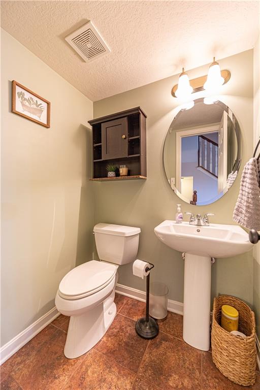101 Castle View Drive McKees Rocks, PA 15136 - Photo 10 of 21