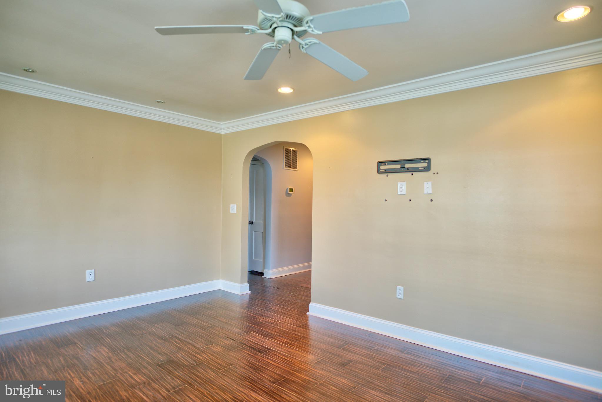 8434 Arbutus Road Pasadena, MD 21122 - Photo 14 of 24 Family room