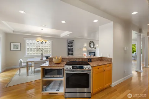$1,995,000 | 2711 4th Avenue West, Seattle, WA 98119