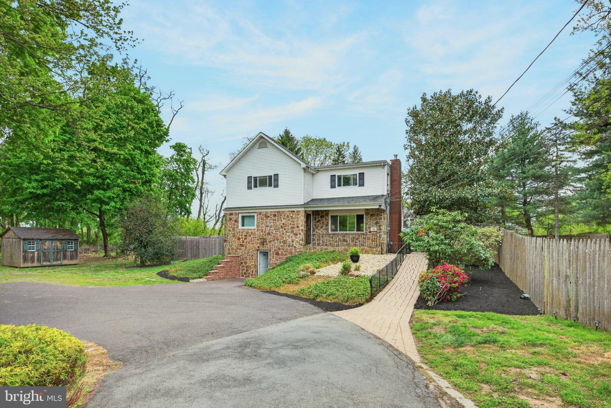261 Upper Ferry Road Ewing, NJ 08628 - Photo 2 of 30