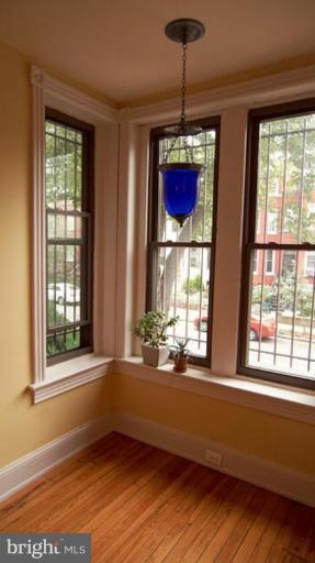 33 R Street Northwest Washington, DC 20001 - Photo 14 of 25 Living Room #3
