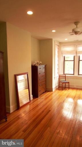 33 R Street Northwest Washington, DC 20001 - Photo 19 of 25 Master Bedroom
