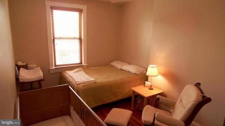 33 R Street Northwest Washington, DC 20001 - Photo 22 of 25 Bedroom #2