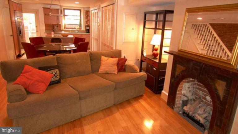 33 R Street Northwest Washington, DC 20001 - Photo 4 of 25 Fireplace
