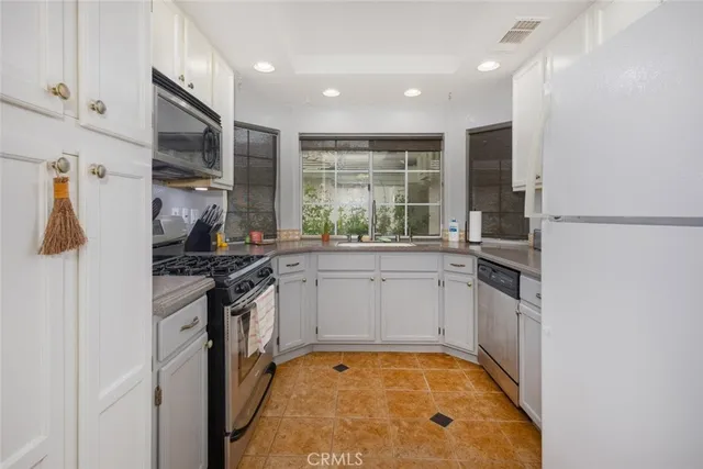 $629,900 | 31670 Corte Encinas, Temecula, CA 92592