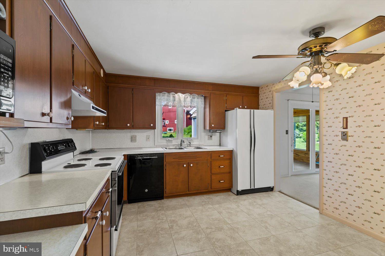 13 Ridge Road Lititz, PA 17543 - Photo 12 of 42