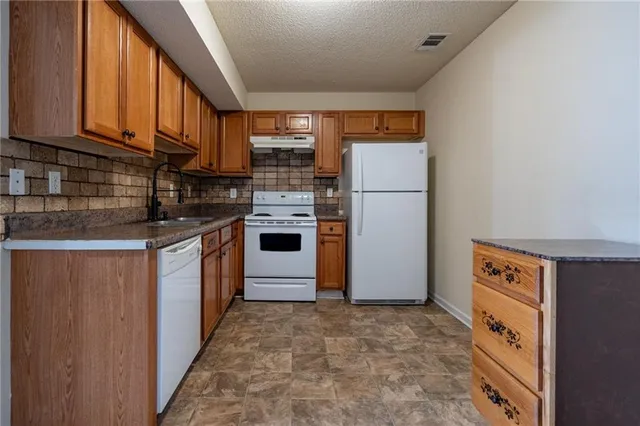 $1,500 | 43 Middlebrook Drive, Cartersville, GA 30120