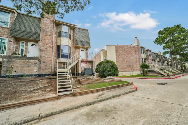 $1,400 | 2019 Place Rebecca Lane, Unit G1, Houston, TX 77090