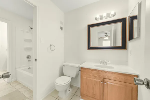$1,400 | 2019 Place Rebecca Lane, Unit G1, Houston, TX 77090