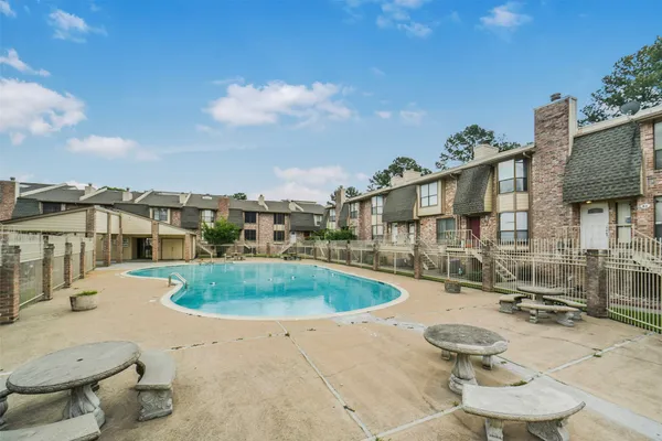 $1,400 | 2019 Place Rebecca Lane, Unit G1, Houston, TX 77090
