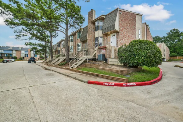 $1,400 | 2019 Place Rebecca Lane, Unit G1, Houston, TX 77090