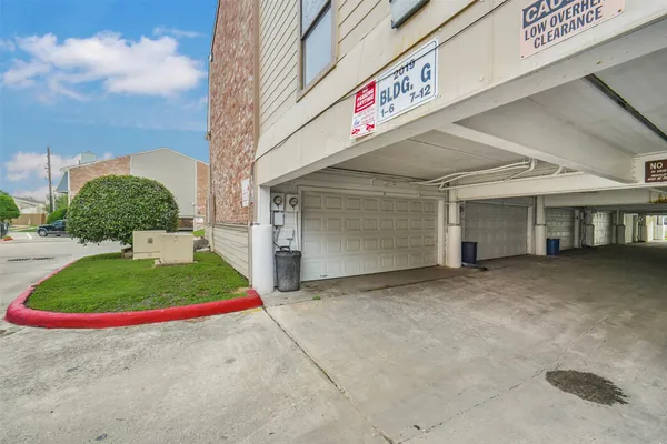 $1,400 | 2019 Place Rebecca Lane, Unit G1, Houston, TX 77090