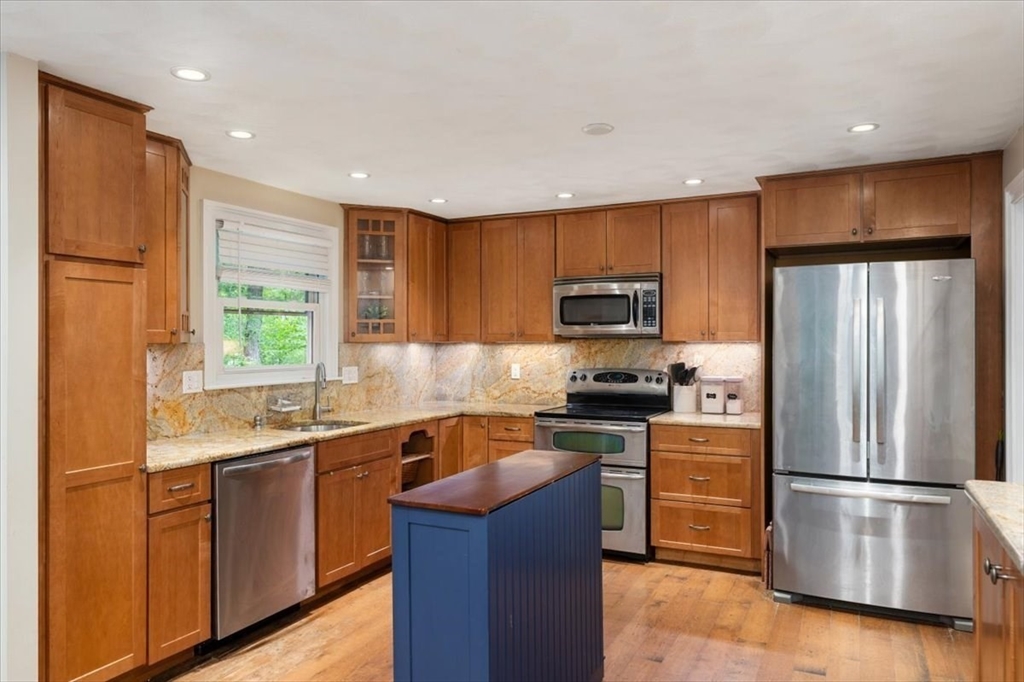 14 Bradford Road Milford, MA 01757 - Photo 4 of 23 Gallery Image 4