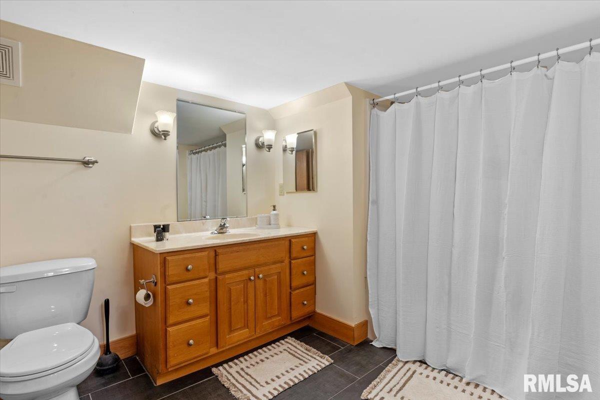 1709 Outer Park Drive Springfield, IL 62704 - Photo 43 of 66