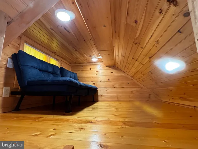 $1,500 | 12 West Loudoun Street, Unit A, Round Hill, VA 20141