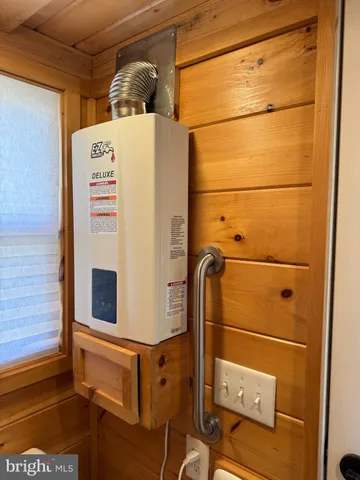 $1,500 | 12 West Loudoun Street, Unit A, Round Hill, VA 20141