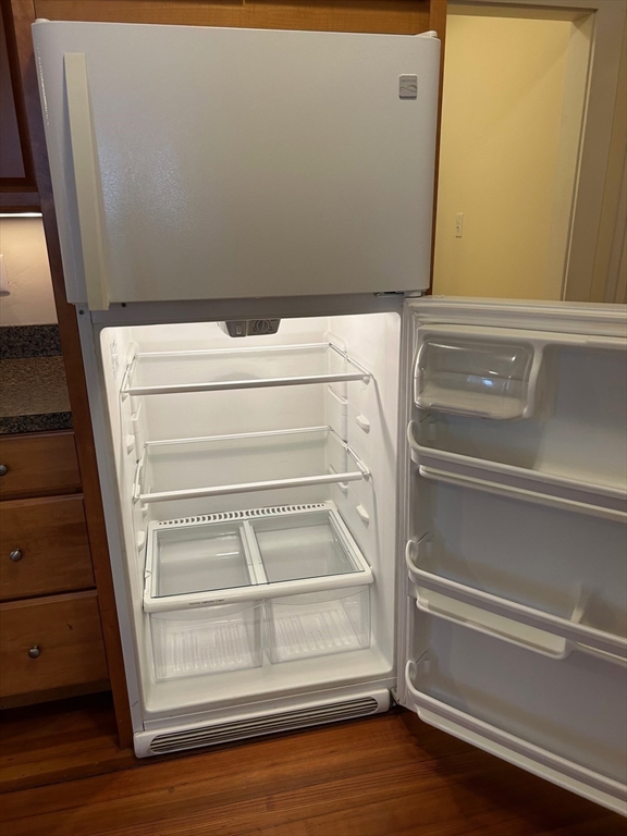 4 Riggs Street, Unit 1 Gloucester, MA 01930 - Photo 5 of 17