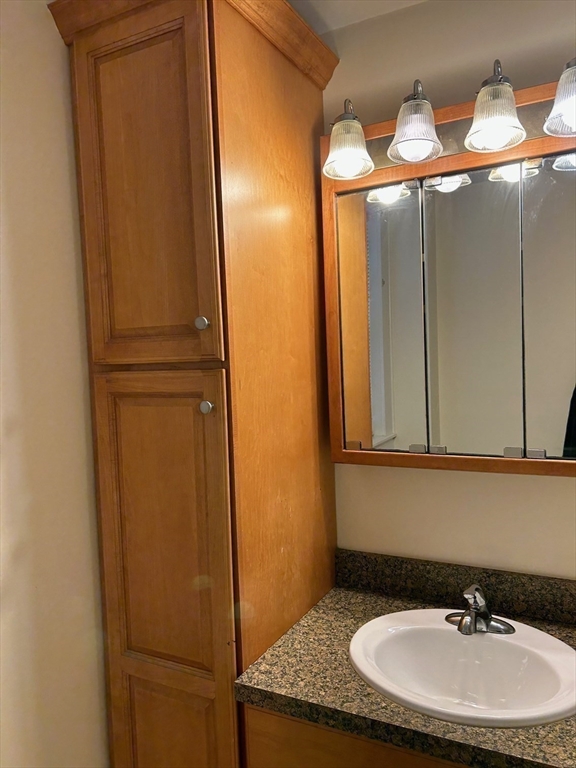 4 Riggs Street, Unit 1 Gloucester, MA 01930 - Photo 7 of 17