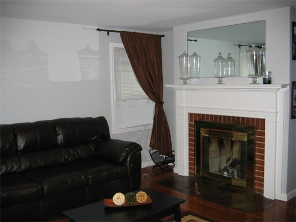 190 Lexington Street Springfield, MA 01104 - Photo 4 of 16 Gallery Image 4