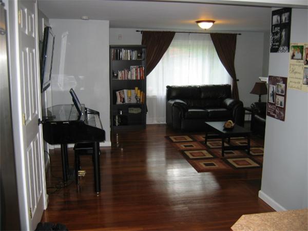 190 Lexington Street Springfield, MA 01104 - Photo 5 of 16 Gallery Image 5