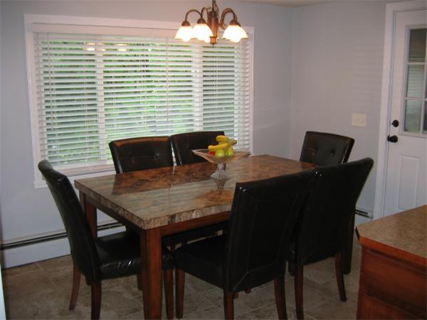 190 Lexington Street Springfield, MA 01104 - Photo 6 of 16 Gallery Image 6