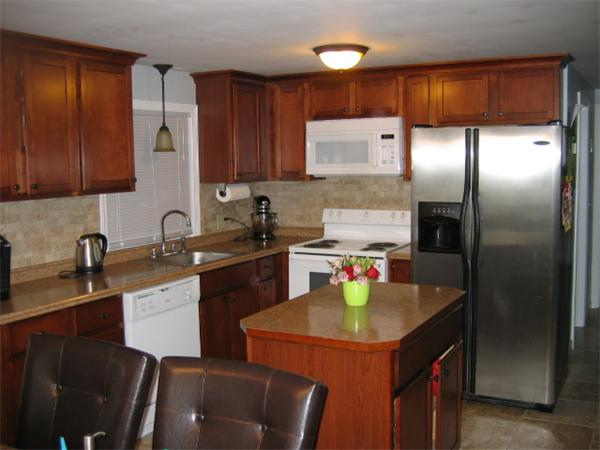 190 Lexington Street Springfield, MA 01104 - Photo 7 of 16 Gallery Image 7