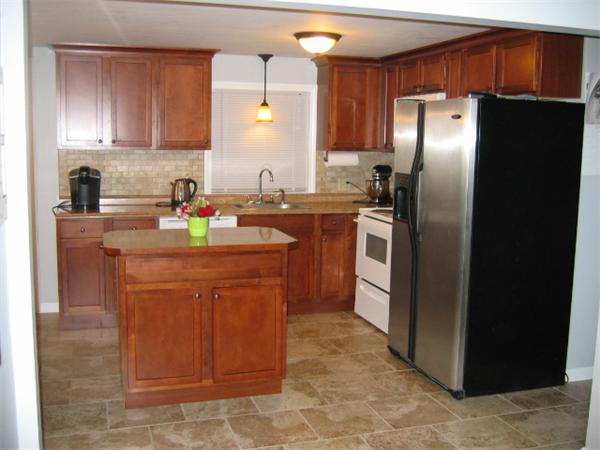 190 Lexington Street Springfield, MA 01104 - Photo 8 of 16 Gallery Image 8