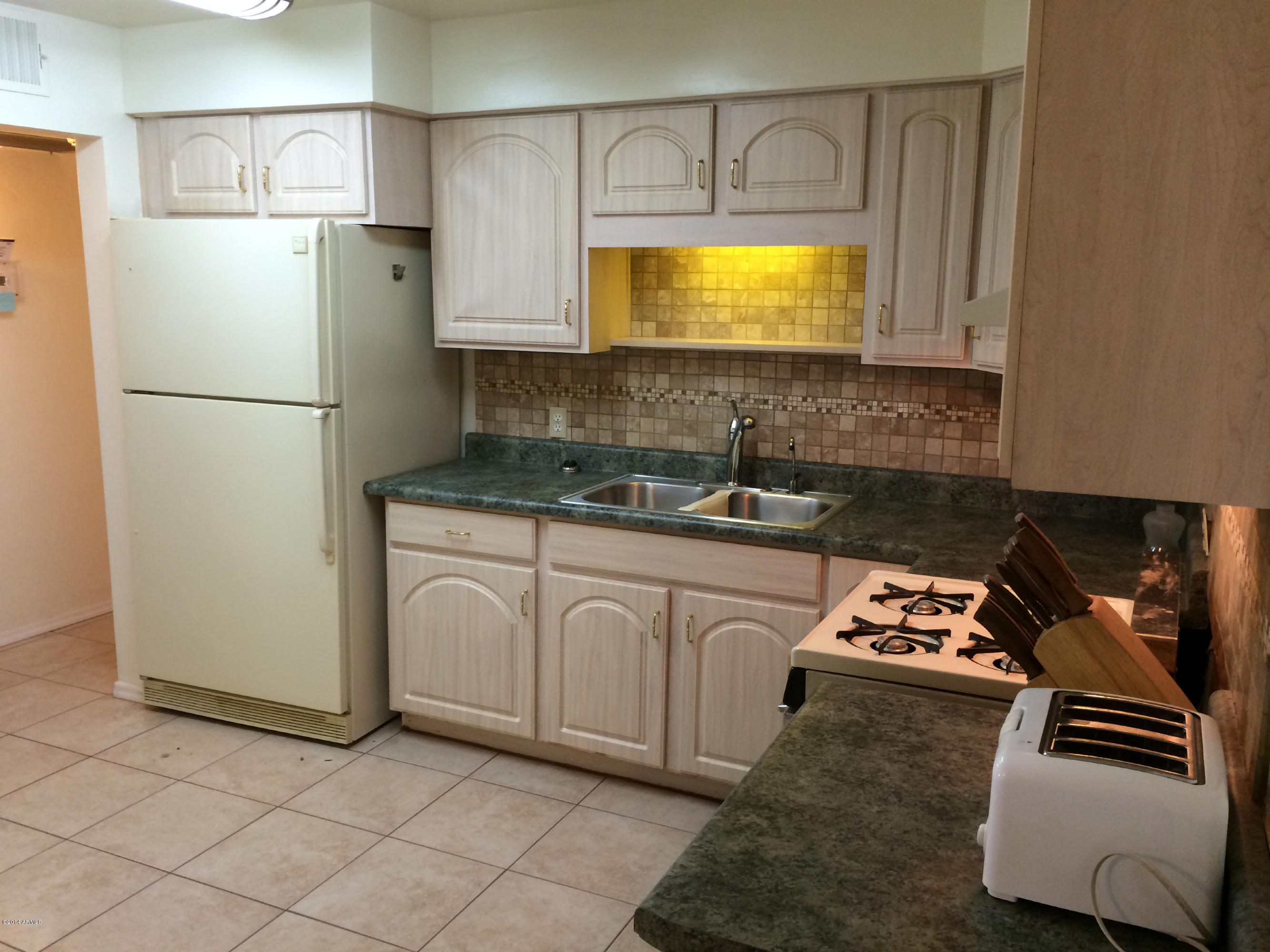 3311 West Bethany Home Road Phoenix, AZ 85017 - Photo 6 of 18 IMG_0128