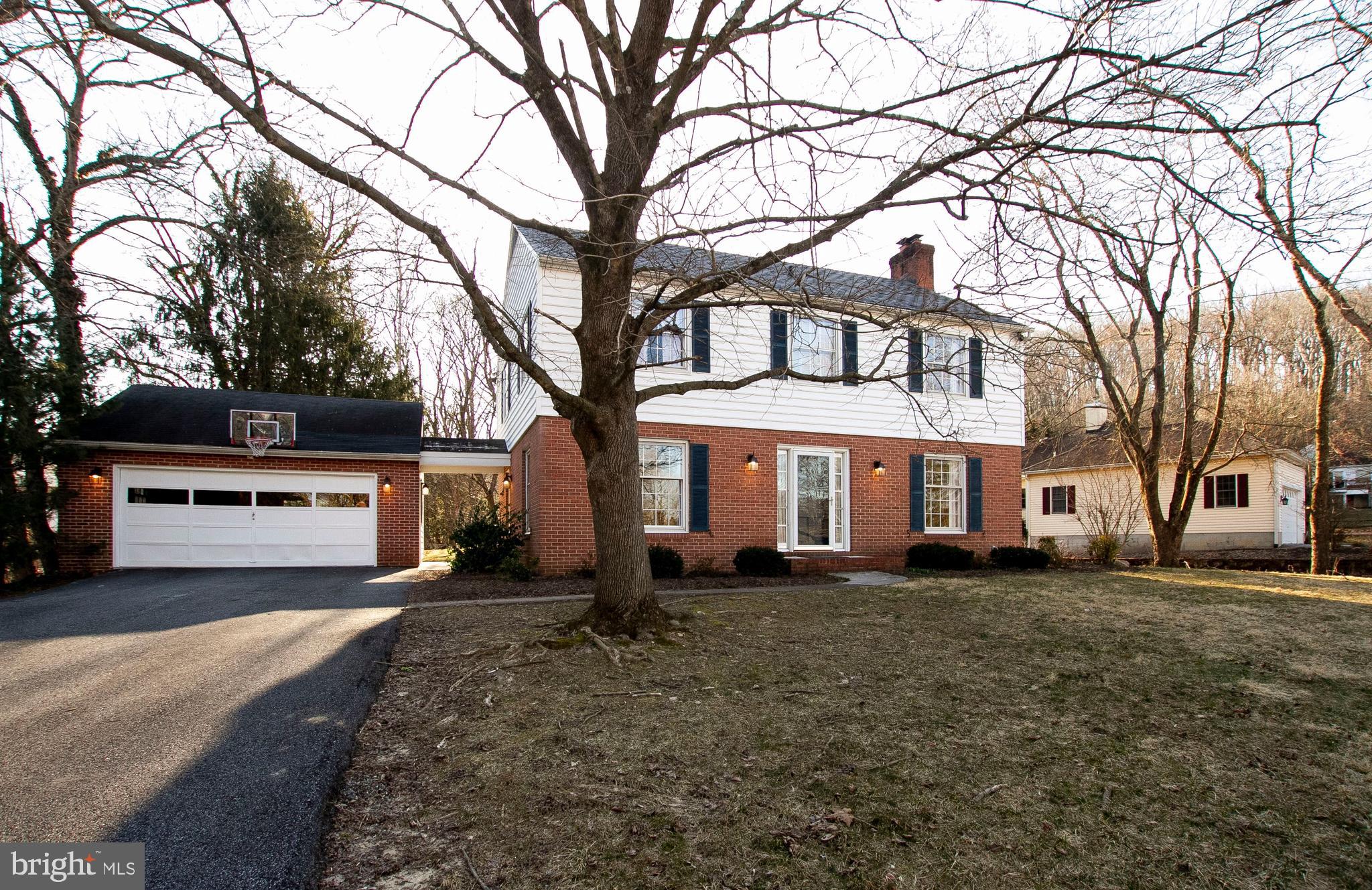 1201 Ridervale Road Towson, MD 21204 - Photo 2 of 37 Front of house w/2 car garage and breeze way