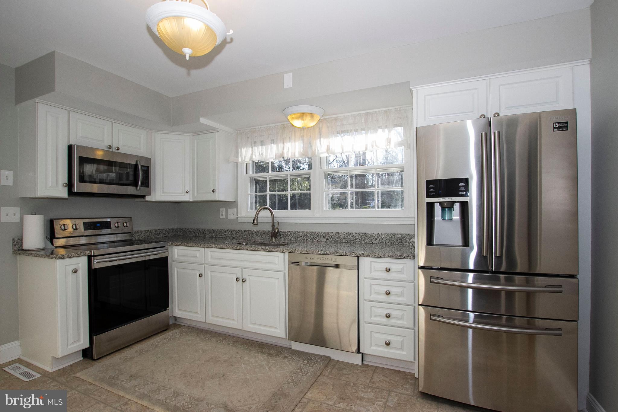 1201 Ridervale Road Towson, MD 21204 - Photo 3 of 37 Beautiful updated kitchen