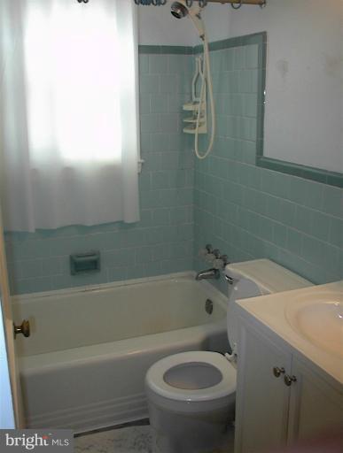 2151 Graythorn Road Middle River, MD 21220 - Photo 8 of 22 Bath