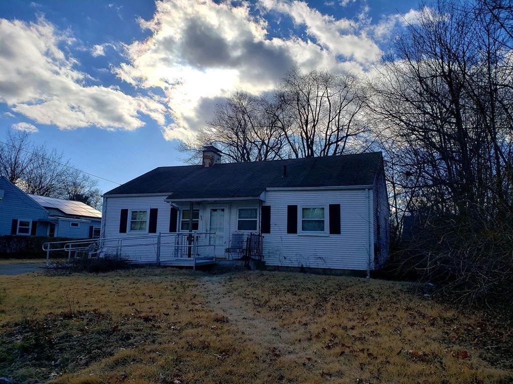 96 Lehigh Street Springfield, MA 01104 - Photo 3 of 11 a view of a house with a yard
