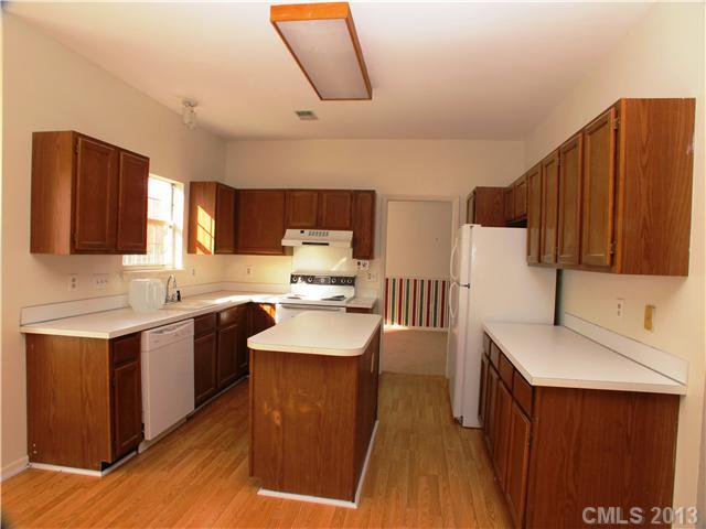 7123 Reedy Creek Road Charlotte, NC 28215 - Photo 8 of 15