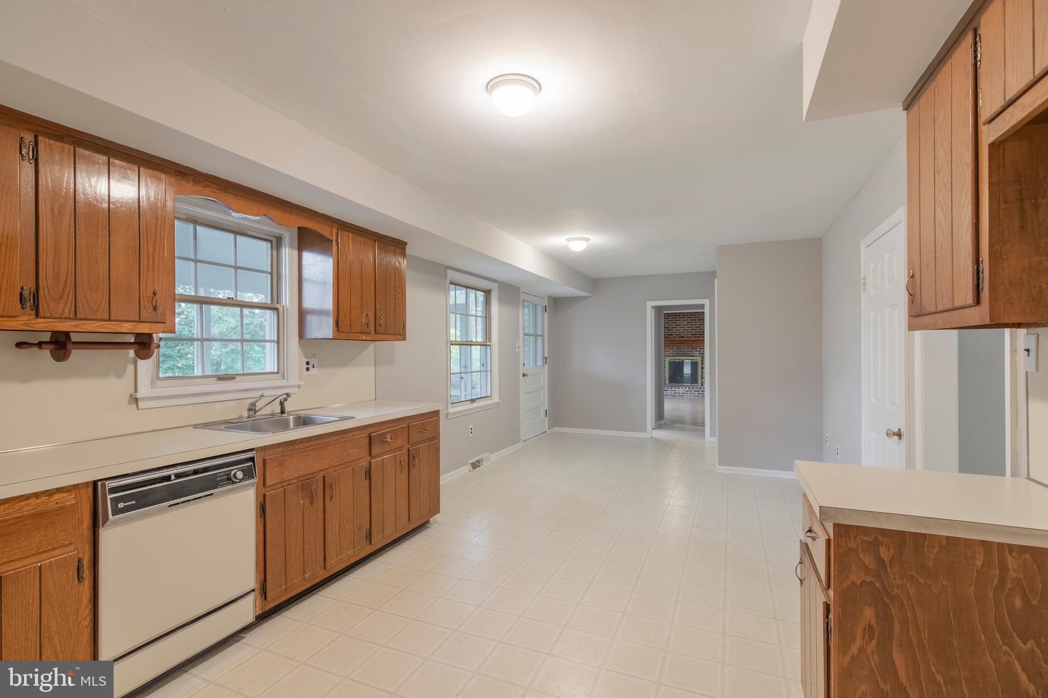 348 South Old Middletown Road Media, PA 19063 - Photo 17 of 42 Kitchen