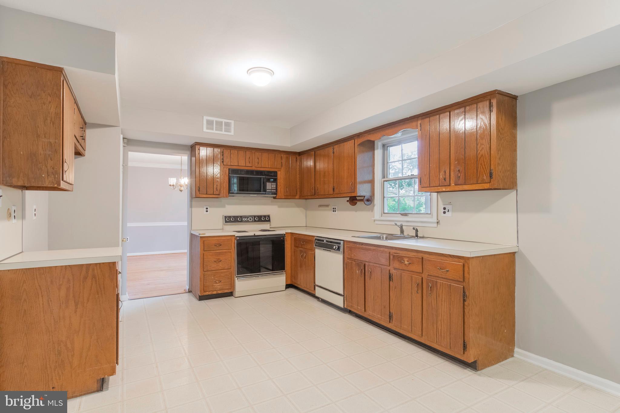 348 South Old Middletown Road Media, PA 19063 - Photo 18 of 42 Kitchen