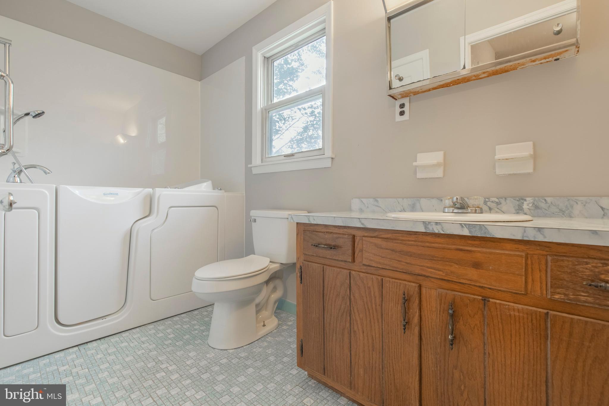 348 South Old Middletown Road Media, PA 19063 - Photo 36 of 42 Hall Bathroom