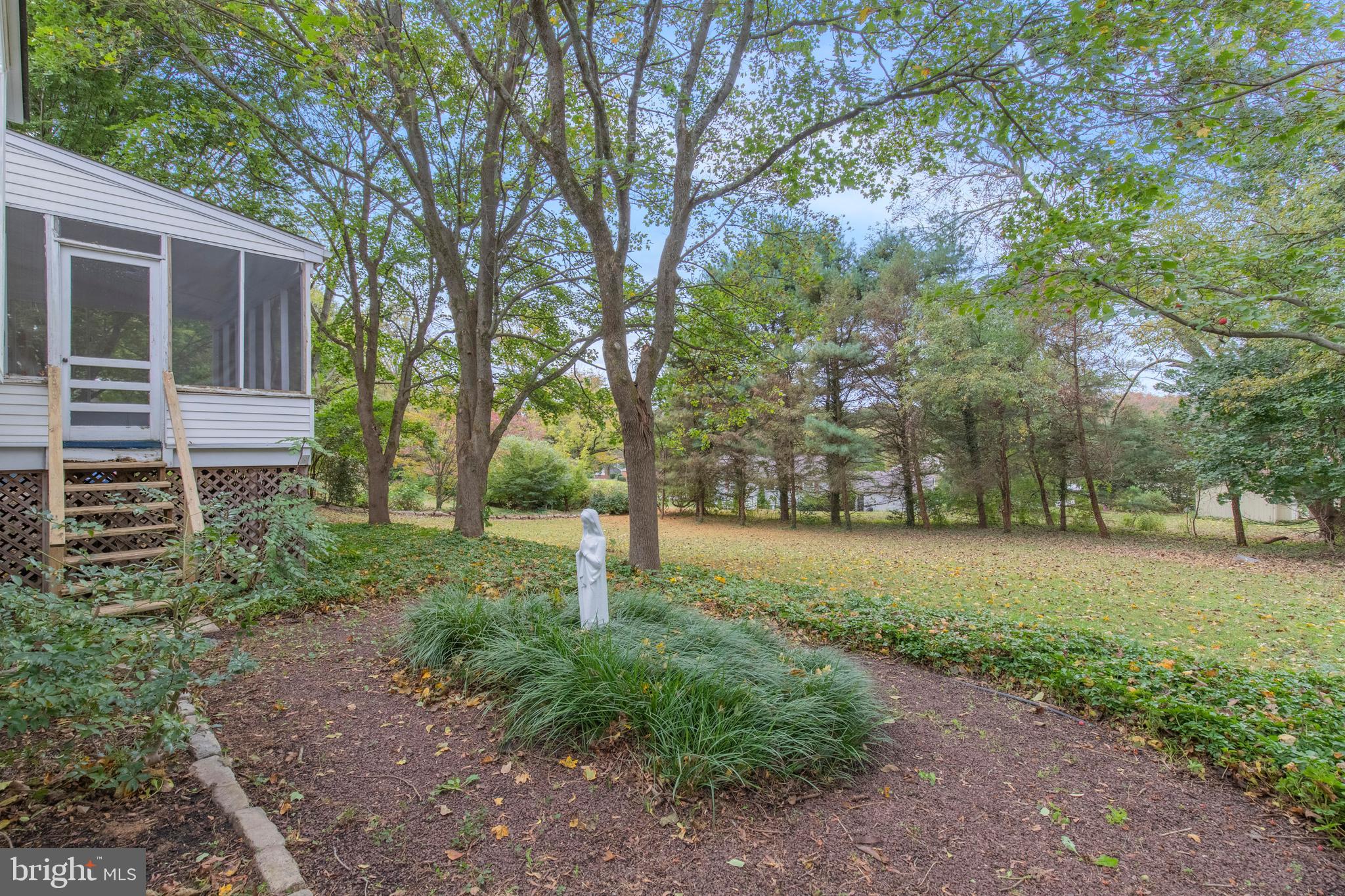 348 South Old Middletown Road Media, PA 19063 - Photo 5 of 42 Screened Porch