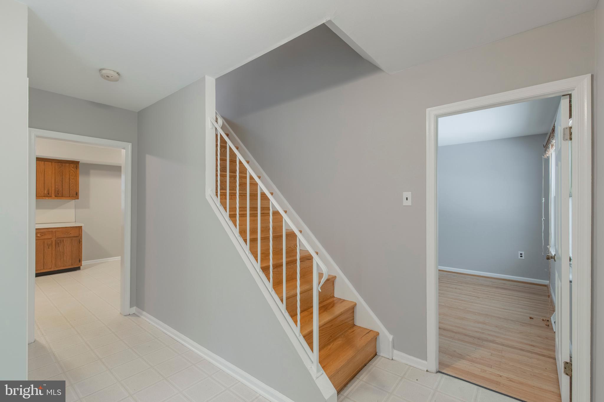348 South Old Middletown Road Media, PA 19063 - Photo 7 of 42 Foyer