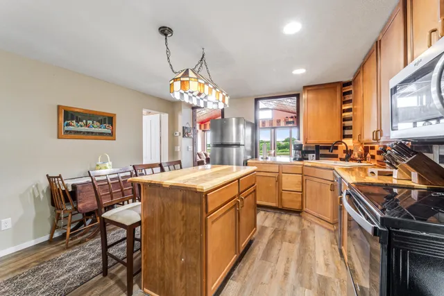 $399,900 | 160 Highway 35, Alma, WI 54610