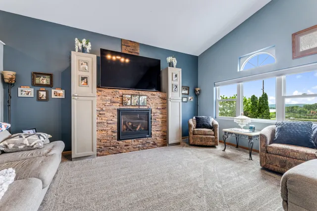 $399,900 | 160 Highway 35, Alma, WI 54610