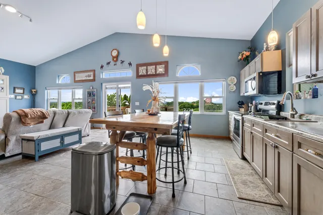 $399,900 | 160 Highway 35, Alma, WI 54610