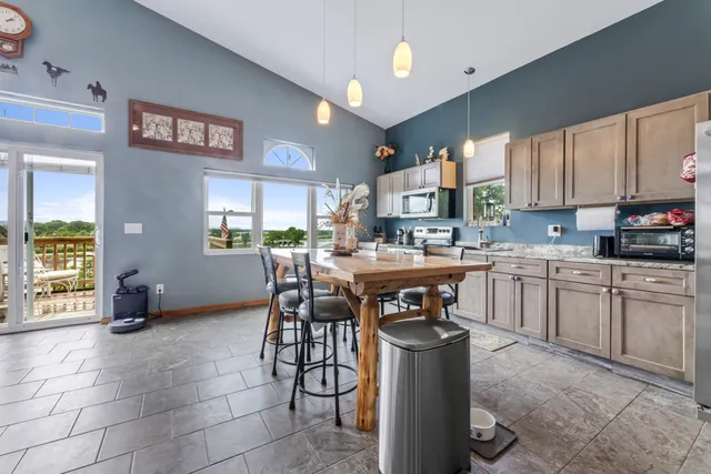 $399,900 | 160 Highway 35, Alma, WI 54610