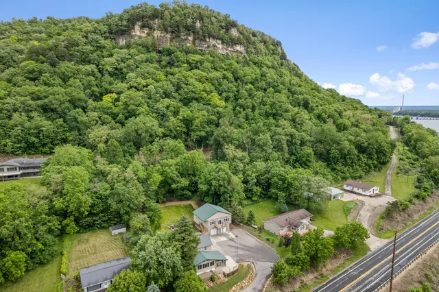 $399,900 | 160 Highway 35, Alma, WI 54610