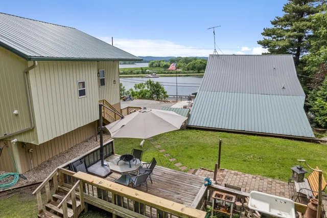 $399,900 | 160 Highway 35, Alma, WI 54610