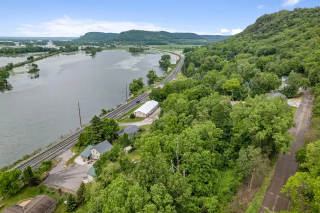 $399,900 | 160 Highway 35, Alma, WI 54610