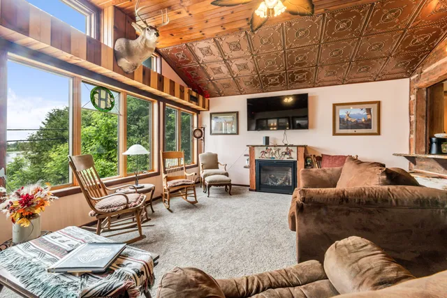 $399,900 | 160 Highway 35, Alma, WI 54610