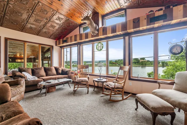 $399,900 | 160 Highway 35, Alma, WI 54610