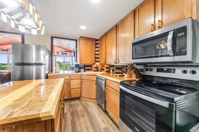 $399,900 | 160 Highway 35, Alma, WI 54610